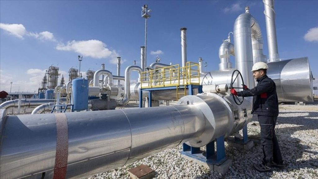Piyasalarda Petrol ve Değerli Metallerde Hareketlilik