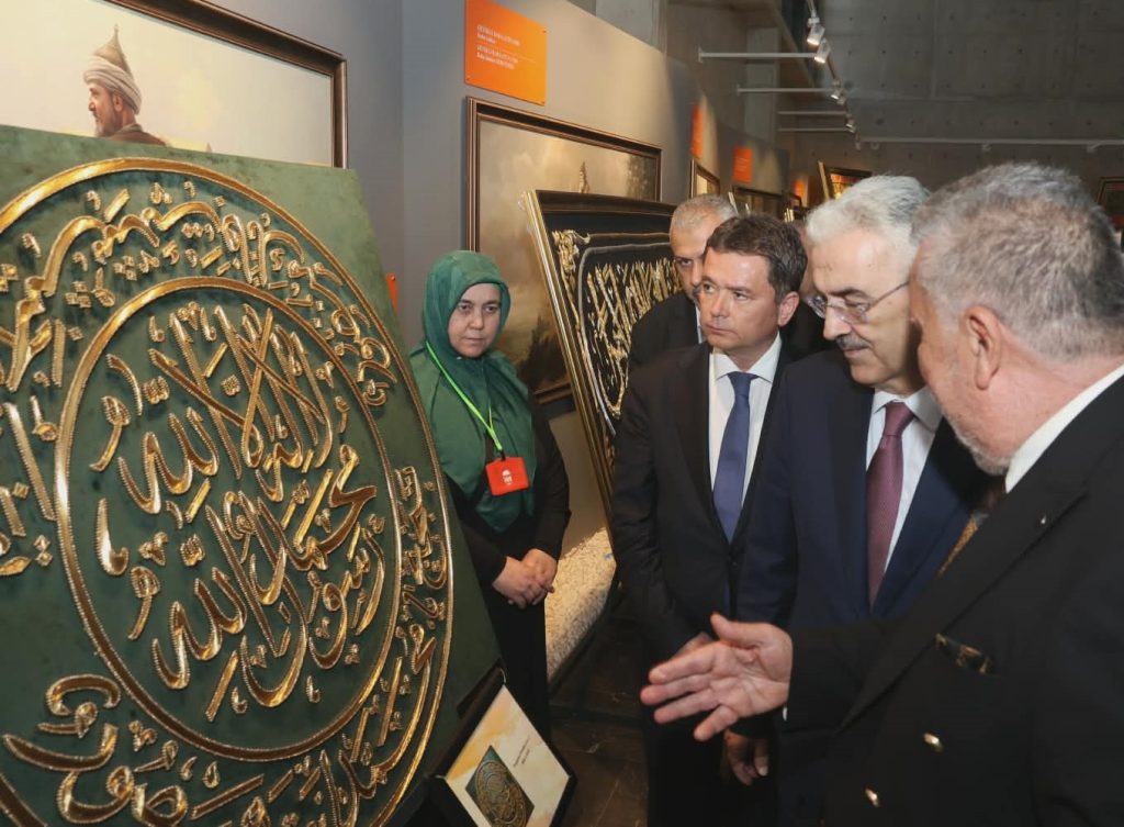 Mukaddes emanetler Bursa’da buluştu