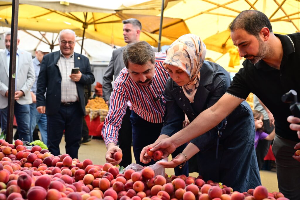 Oktay Yılmaz’dan Yıldırım’da esnaf turu