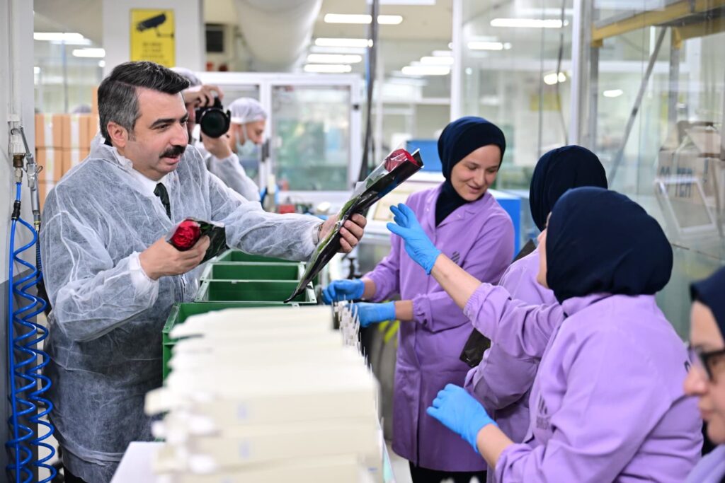 Başkan Yılmaz üretim hattında