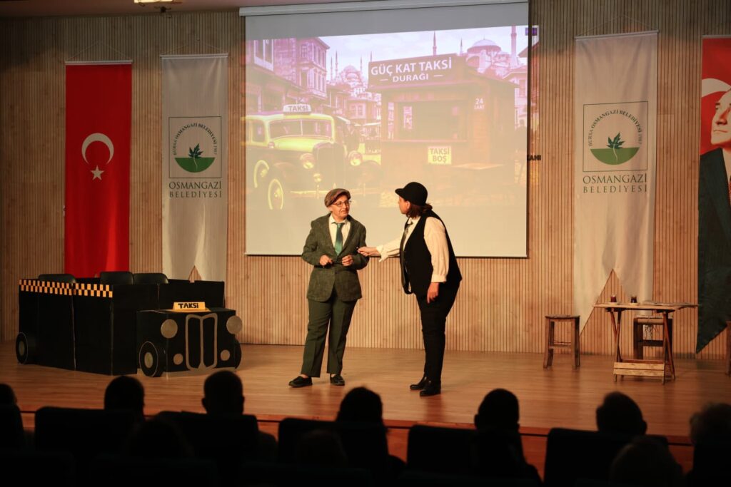 “Hey Taksi” sahneye çıktı