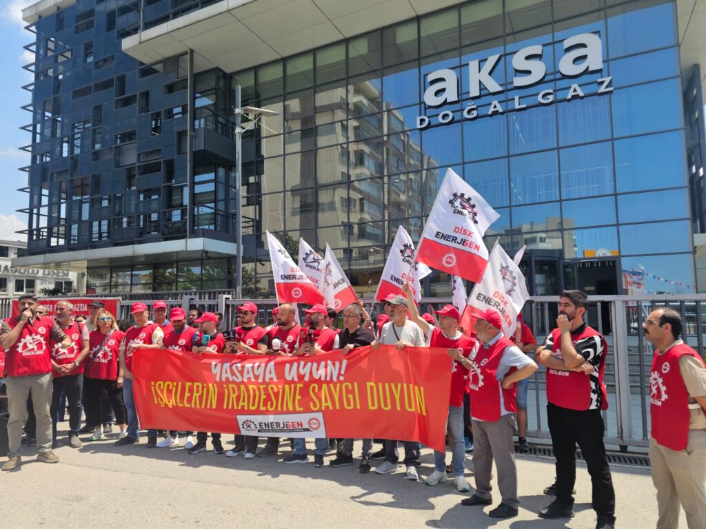 İşten çıkarılan Bursagaz işçilerinden protesto