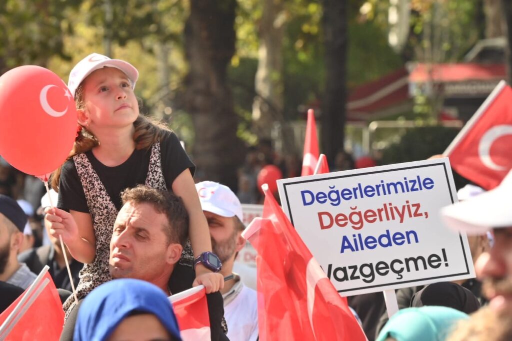 Bursa Aile Platformu’ndan ‘güvenli eğitim’ açıklaması