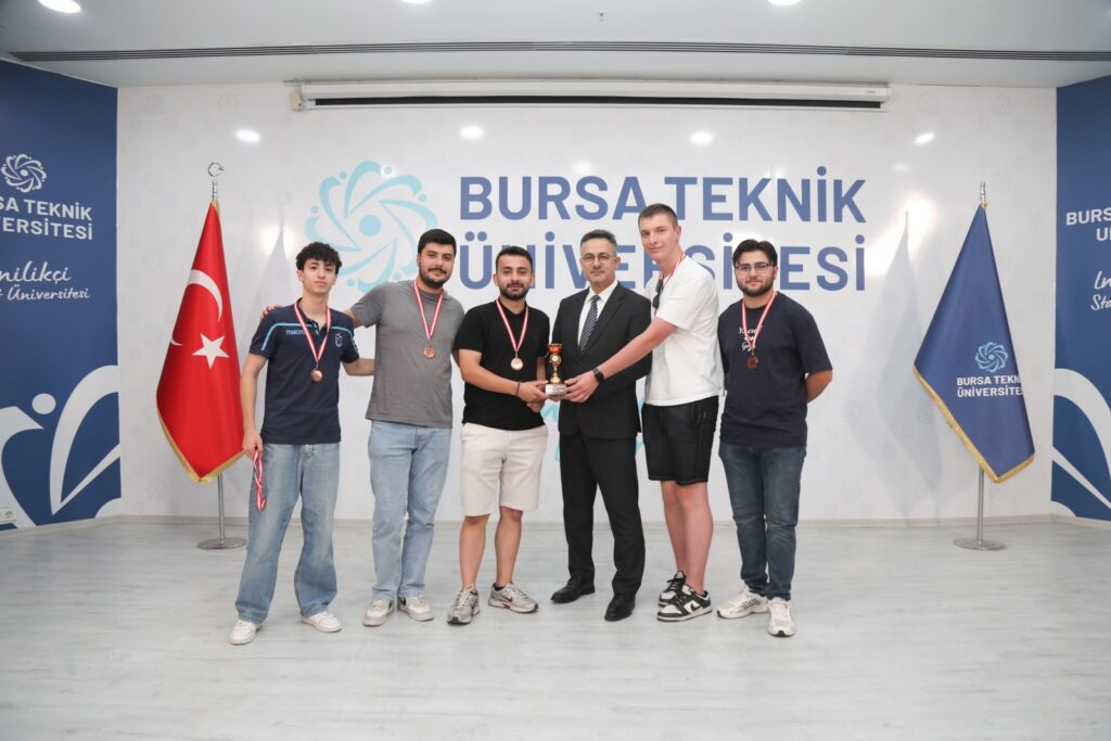 BTÜ’de kupa heyecanı