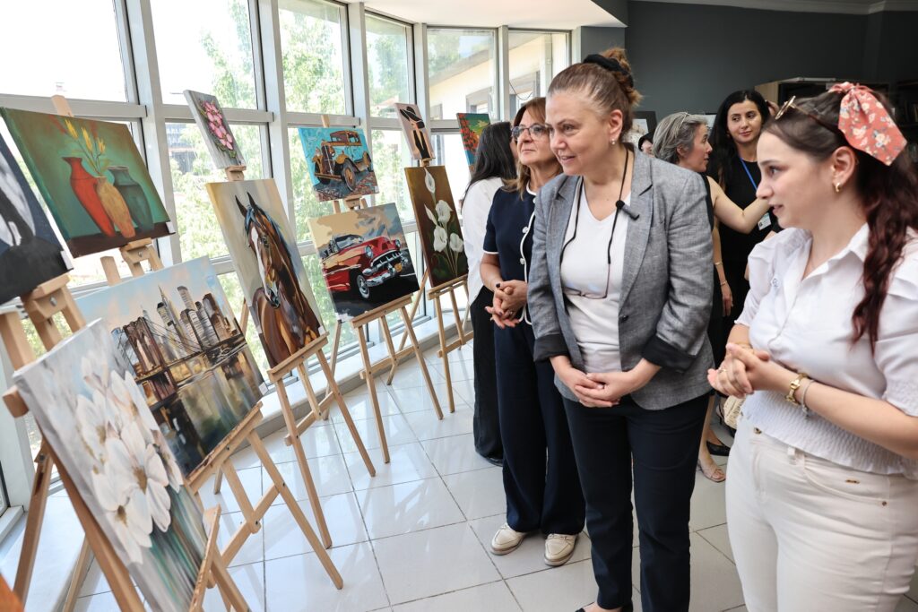 Kadınların el emeği beğenildi