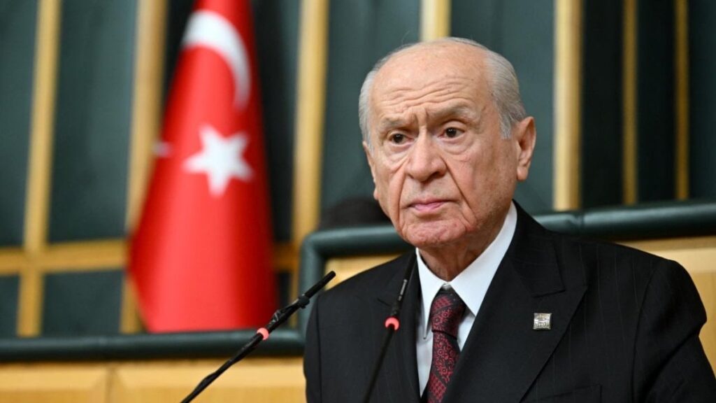 CHP’de Özgür Özel Krizi ve Bahçeli’nin Tepkisi