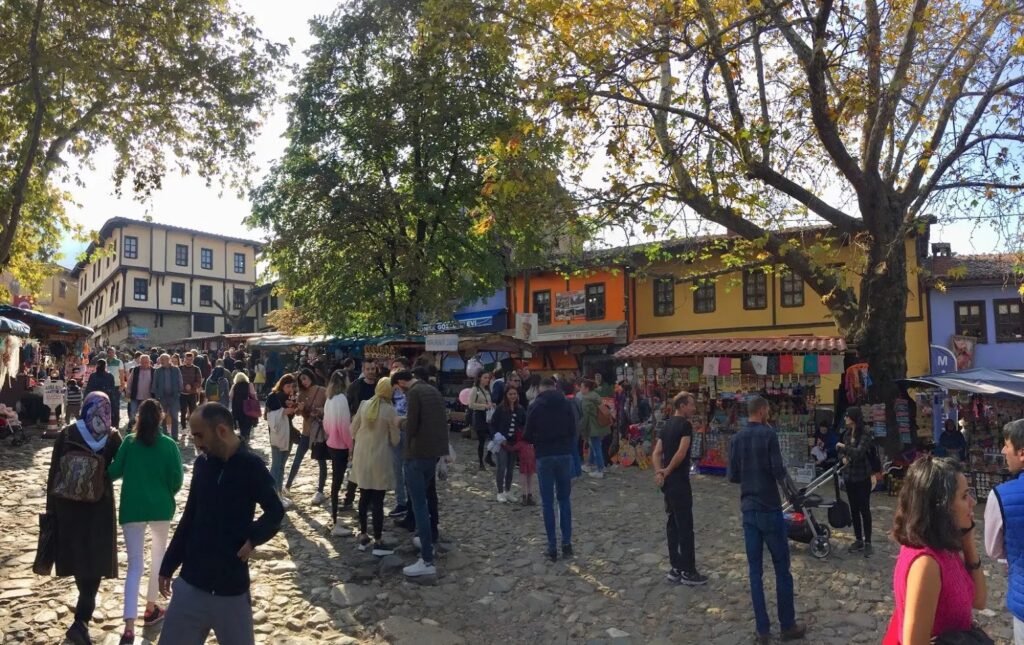 Dünya gönüllüleri Cumalıkızık’a geliyor