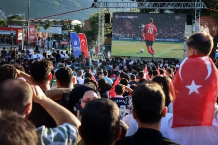 Büyükşehir’den Dev Ekran Daveti