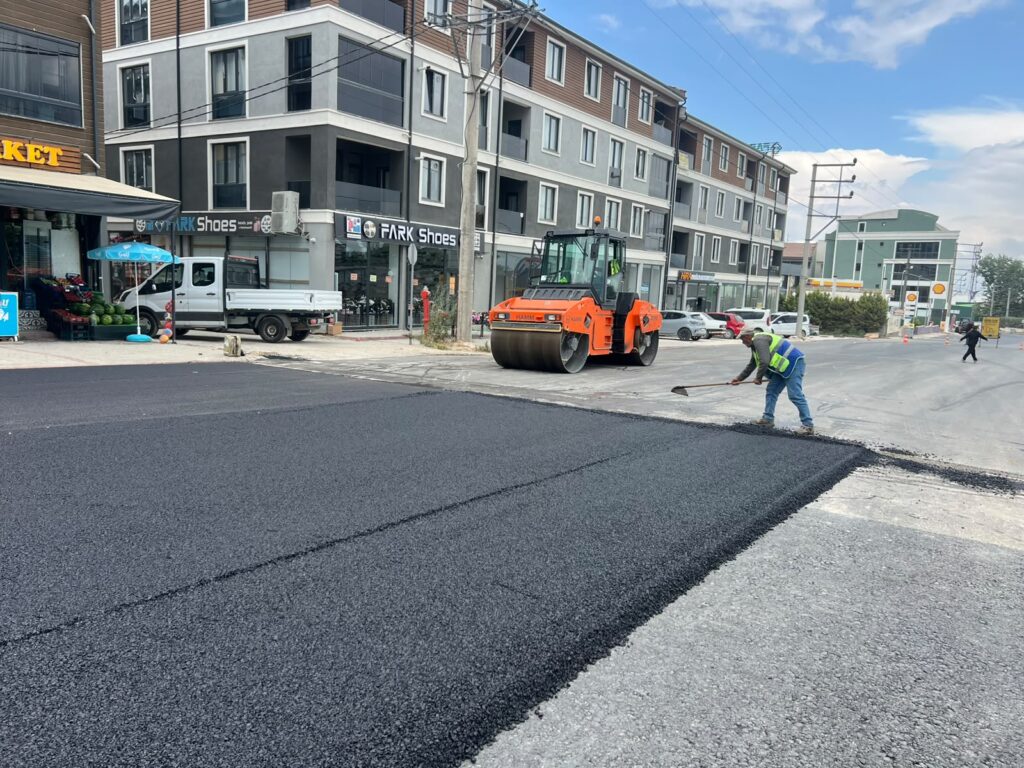 İnegöl’de yoğun asfalt çalışması