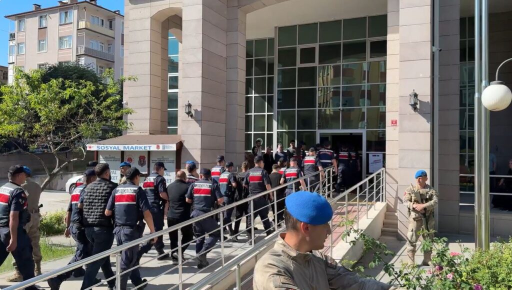 Jandarma’dan 24 İlde Eş Zamanlı Suç Örgütü Operasyonları
