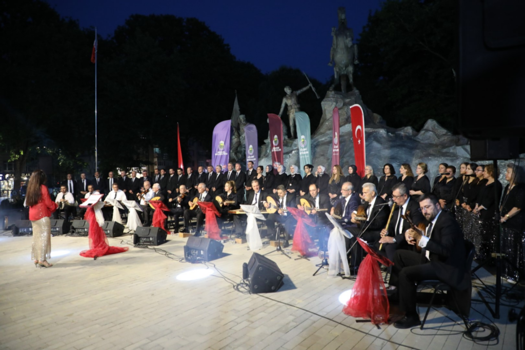 İnegöl’de yaz konserleri başladı