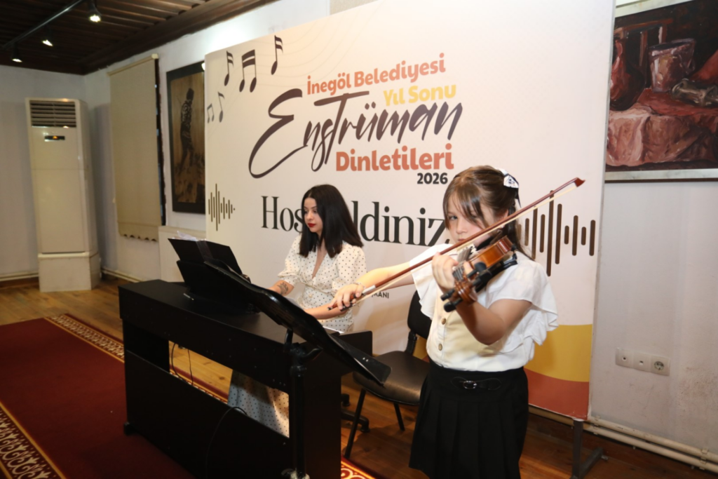 Minik müzisyenler sahne aldı