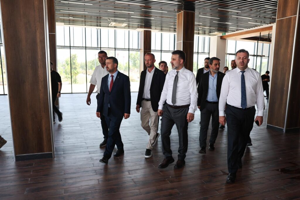 Büyükşehir’den ‘Paşa’ gibi hizmet