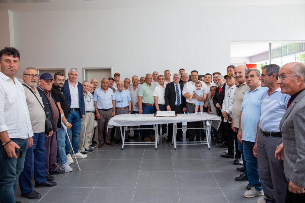 Şehit babalarına özel kutlama