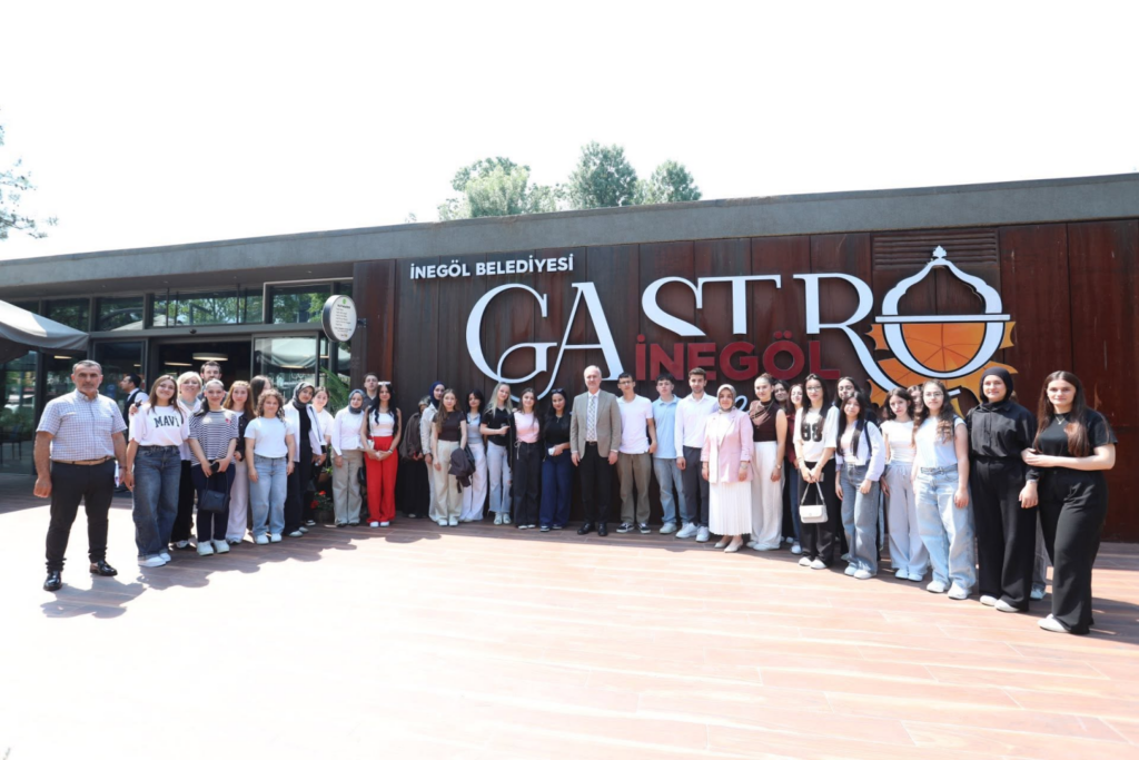 Gastro İnegöl’de gençlik buluşması
