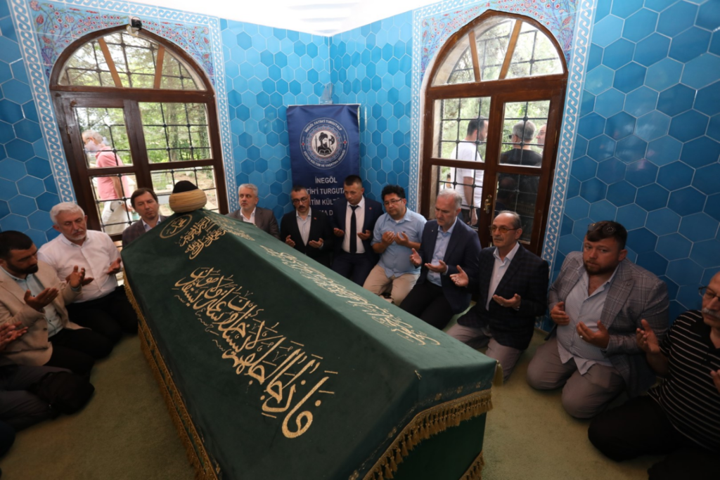 Turgutalpköy’de tarihi tören