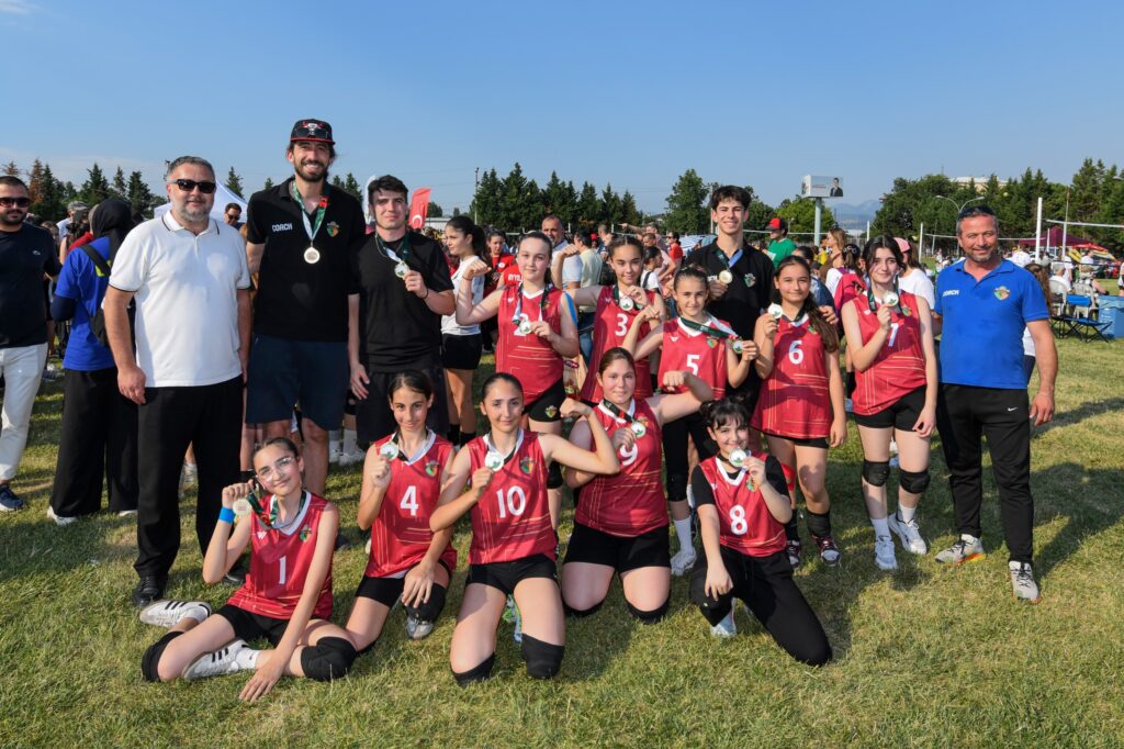 Osmangazi’de voleybol şenliği