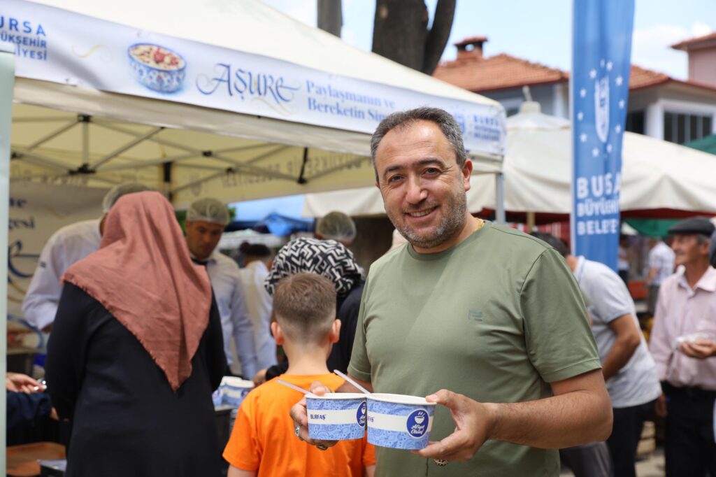 Aşure bereketi Keles’i sardı
