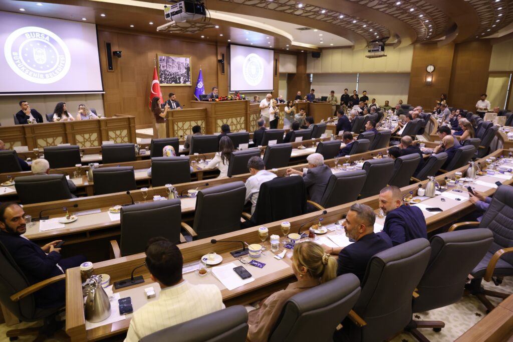 Meclis’te büyük istihdam düellosu