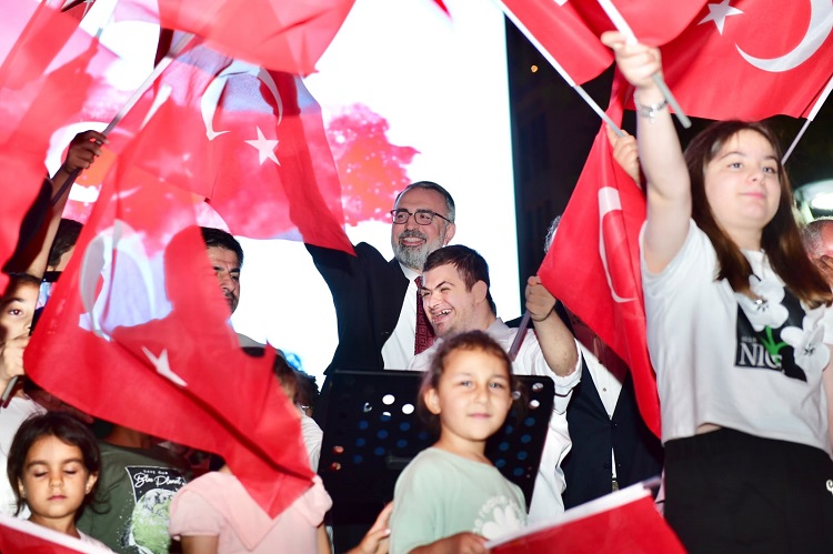 Kestel’de 15 Temmuz ruhu meydanı doldurdu