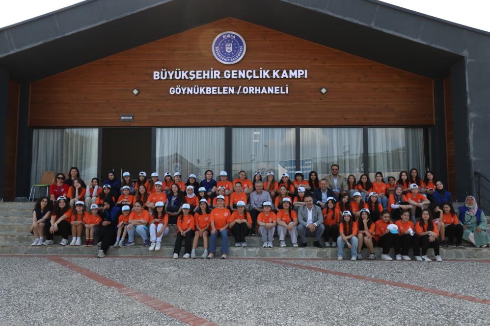 Bursalı gençler doğayla buluştu