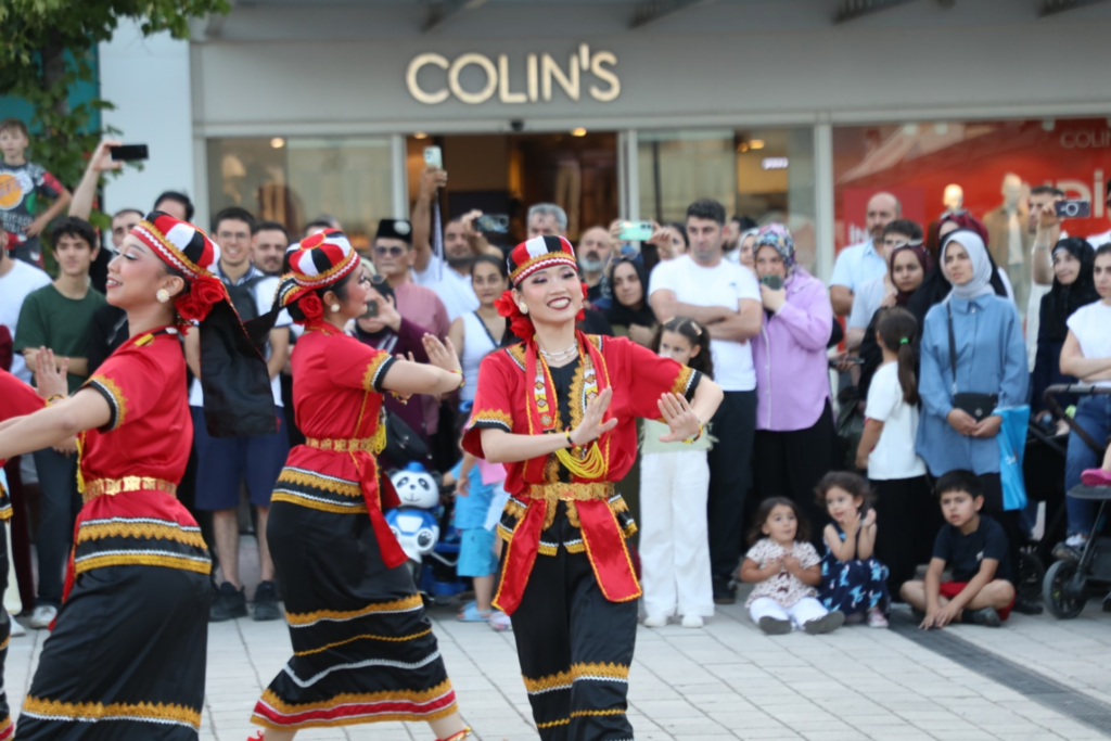 İnegöl’de festival coşkusu sürüyor