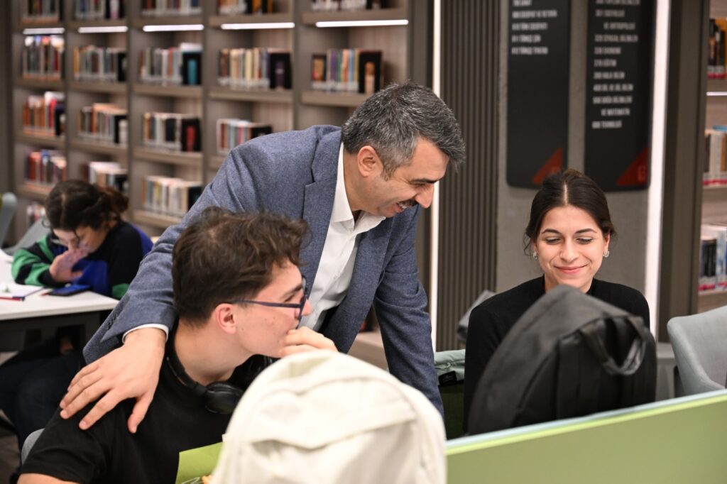 Kitap tutkunları Yıldırım’da buluştu