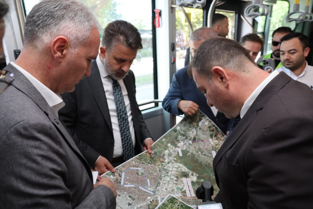 İnegöl’de Metrobüs Dönemi Başlıyor
