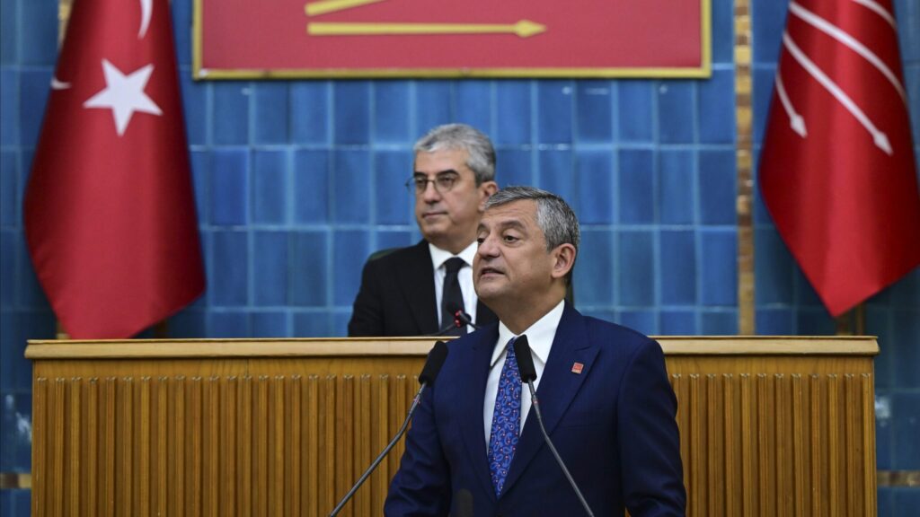 Özgür Özel’in CHP’den Ayrılışı ve Yeni Parti Hazırlığı