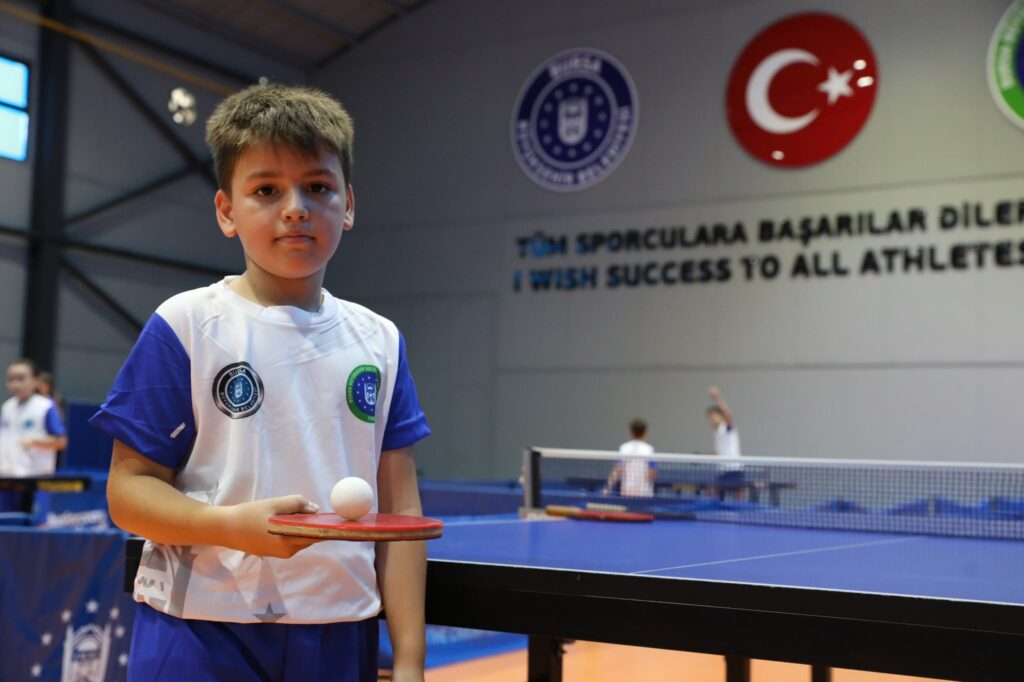 Büyükşehir’den Gençlere Spor Atağı