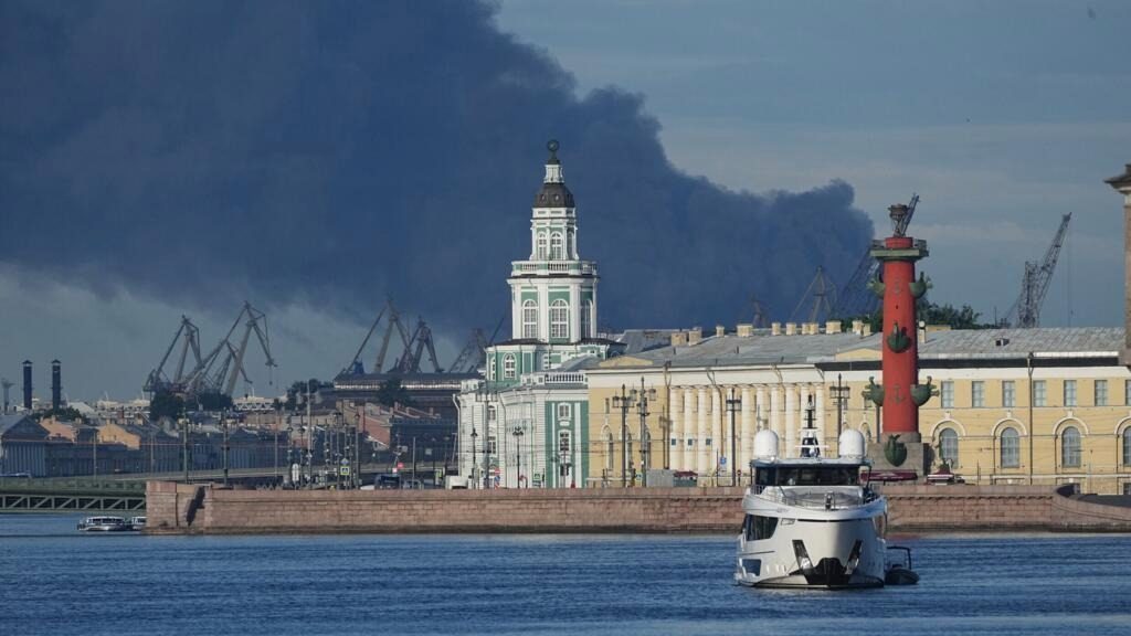 St. Petersburg ve Leningrad Bölgesi İHA Saldırısında Hedef Oldu