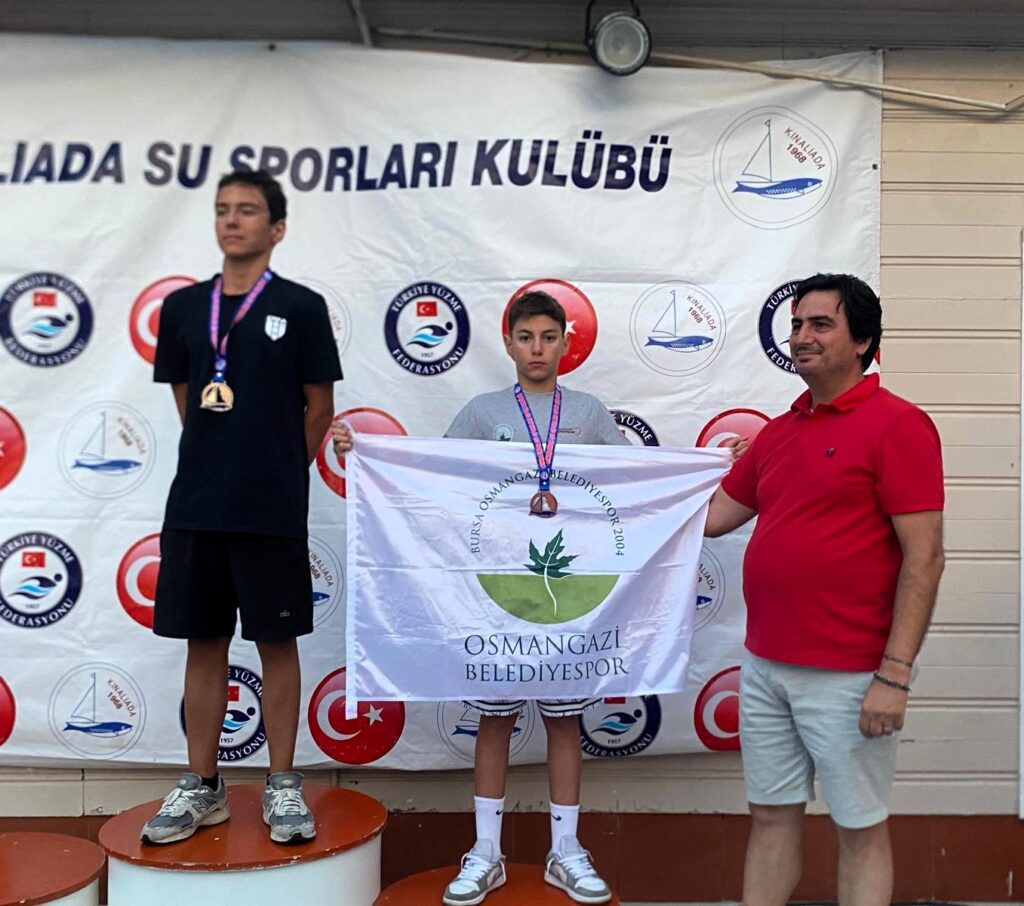 Genç yüzücülerden uluslararası başarı