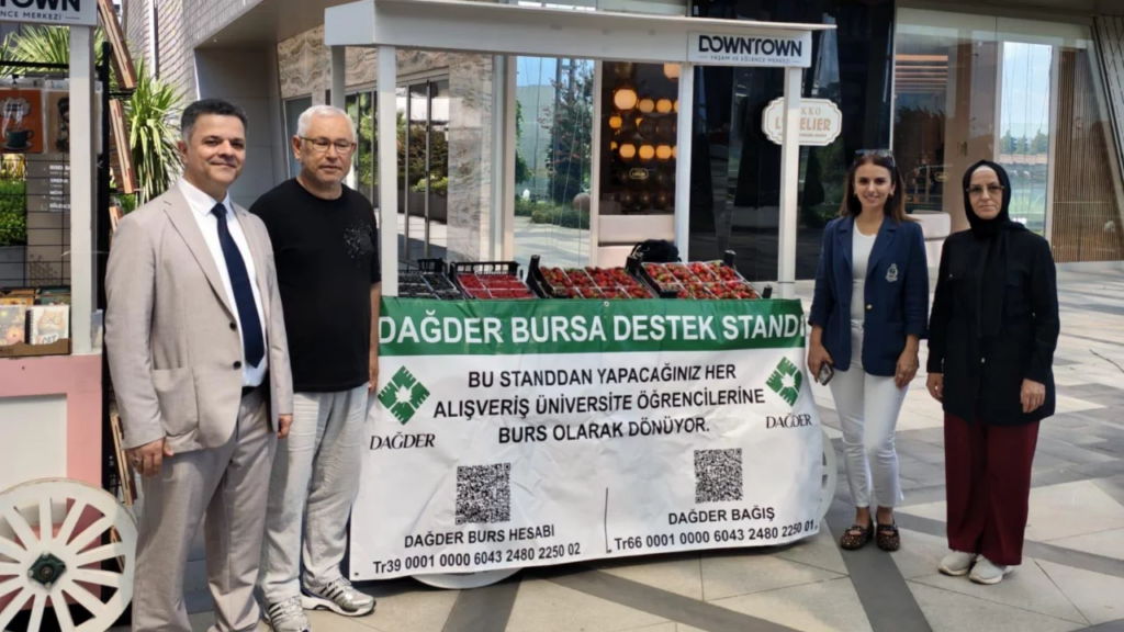 Köy okullarına kitap köprüsü