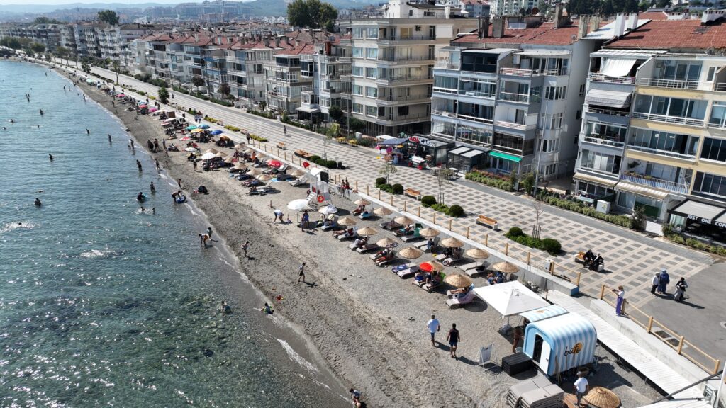 Mudanya’da halk plajı dönemi