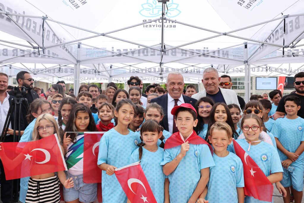 Nilüfer zaferi coşkuyla kutladı
