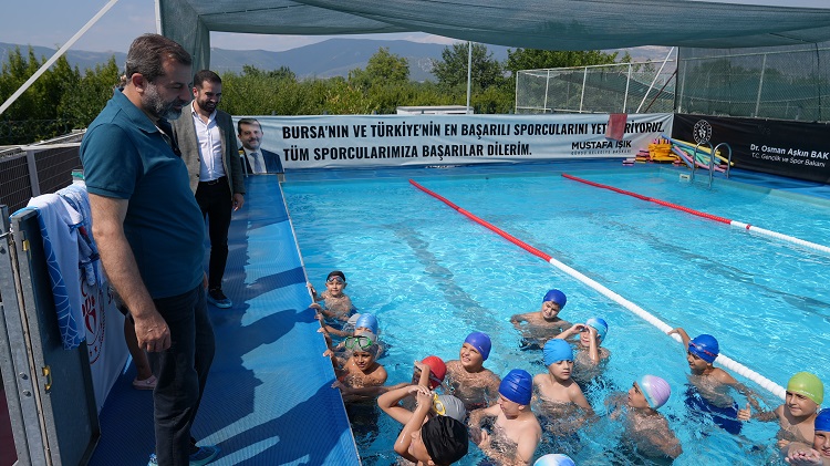 Gürsulu çocuklar ücretsiz kulaç atacak