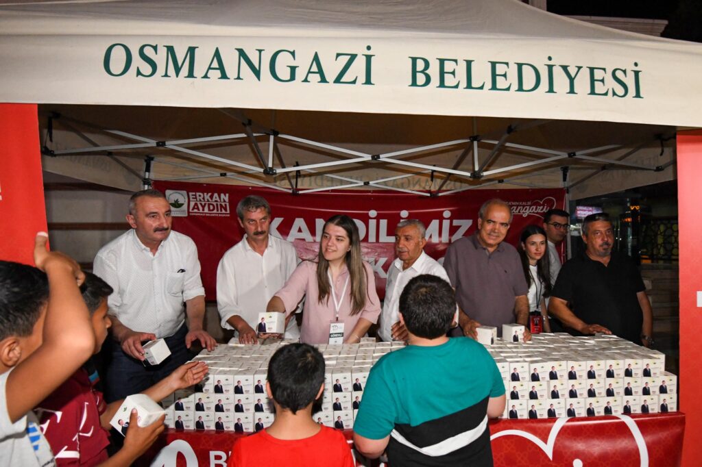 Osmangazi’de kandil bereketi paylaşıldı