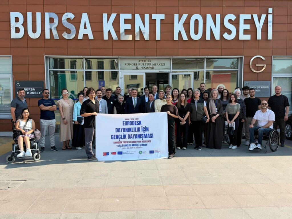 Afetlere dirençli Bursa için gençler harekete geçti