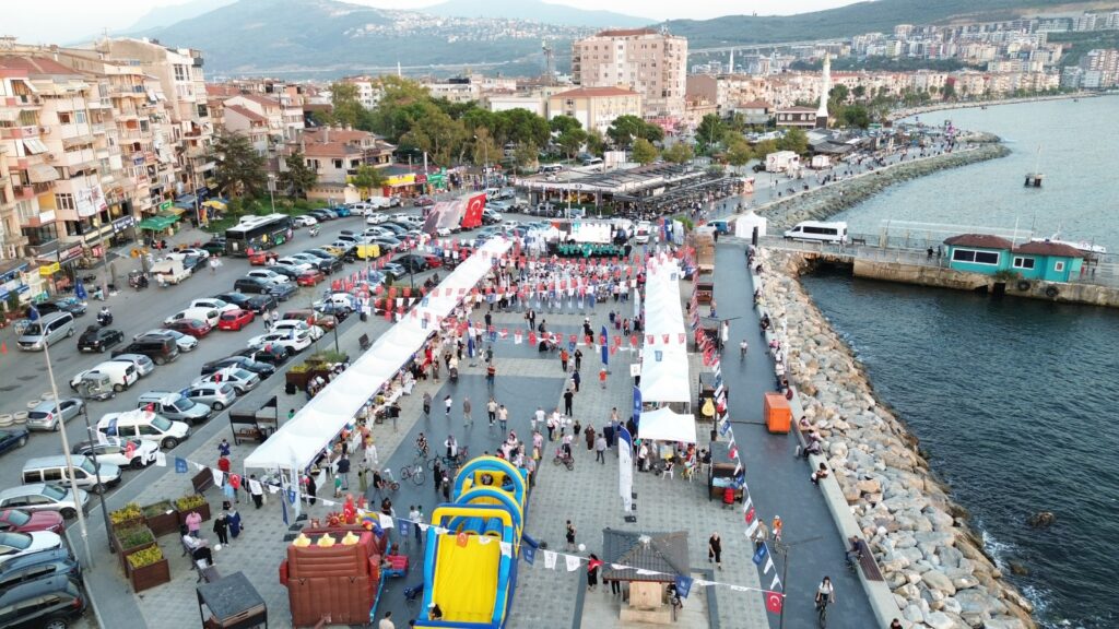 Fetih coşkusu Gemlik’i sardı