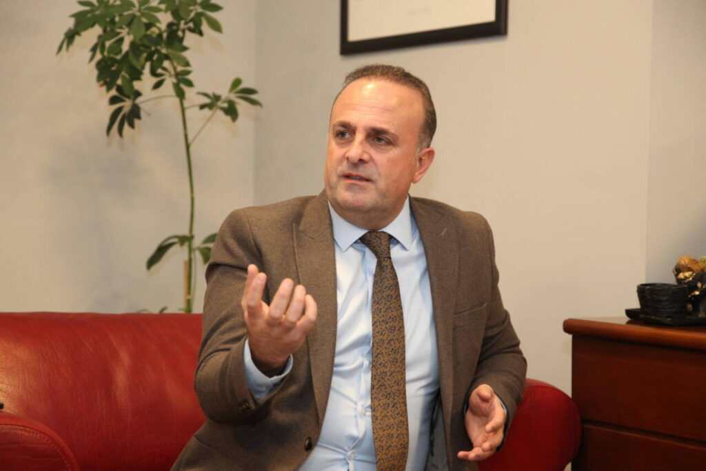 Baykal’dan CHP’ye dayanışma çağrısı