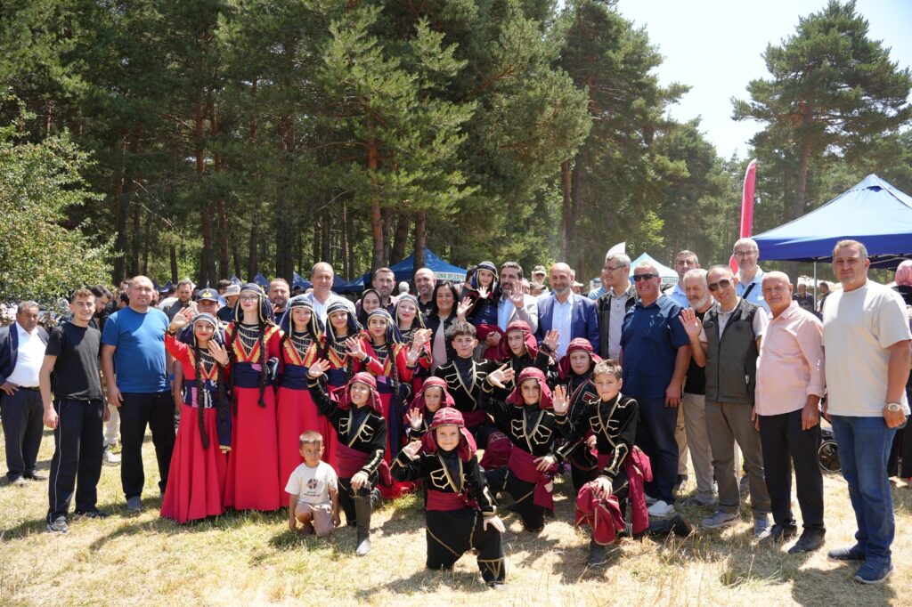 İznik’te Maviyemiş festivali coşkusu