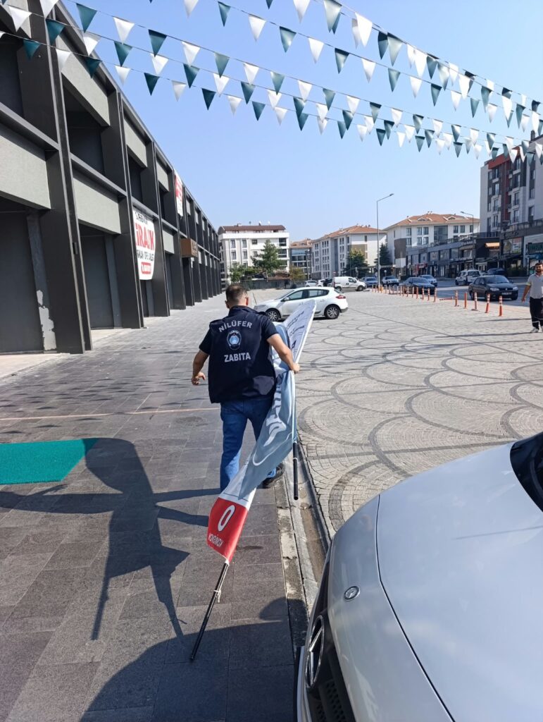 Nilüfer’de kaldırımlar işgalden kurtarıldı