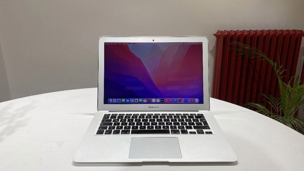 MacBook Air stok sıkıntısı ve yönlendirme hamlesi