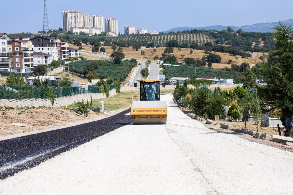 Mezarlık yollarına büyük dokunuş