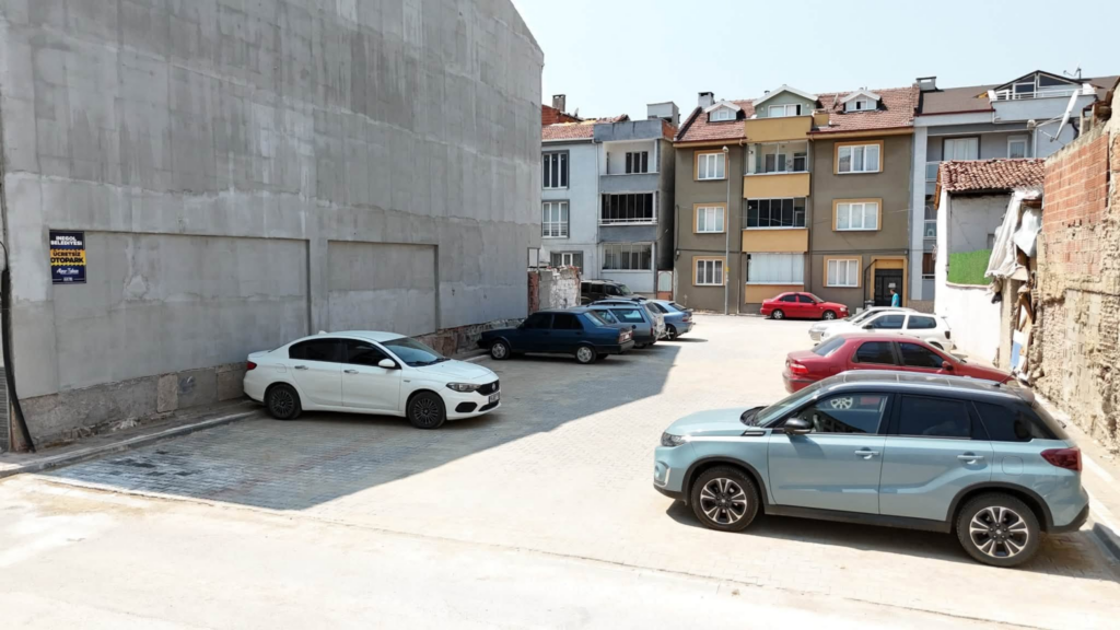 İnegöl’de mahalle arasına otopark