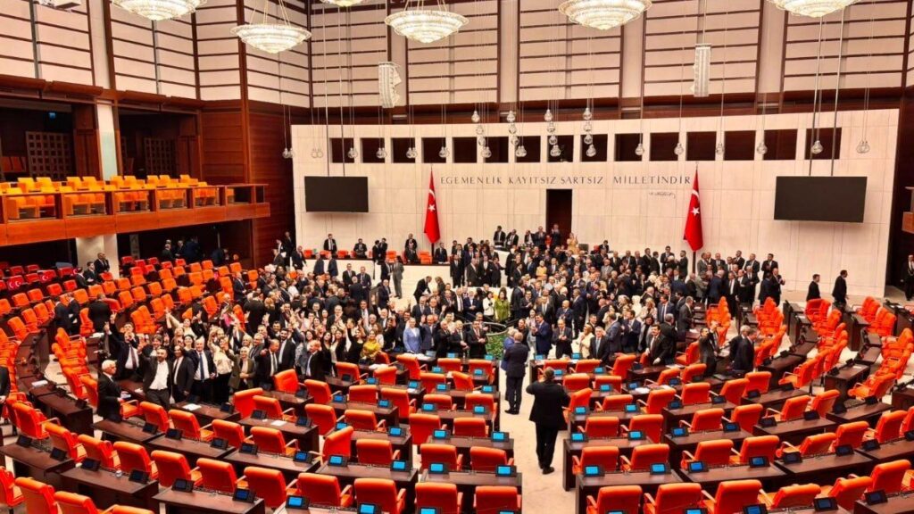 TBMM’de Çerçeve Yasa Kabul Edildi: Oylama Sonuçları