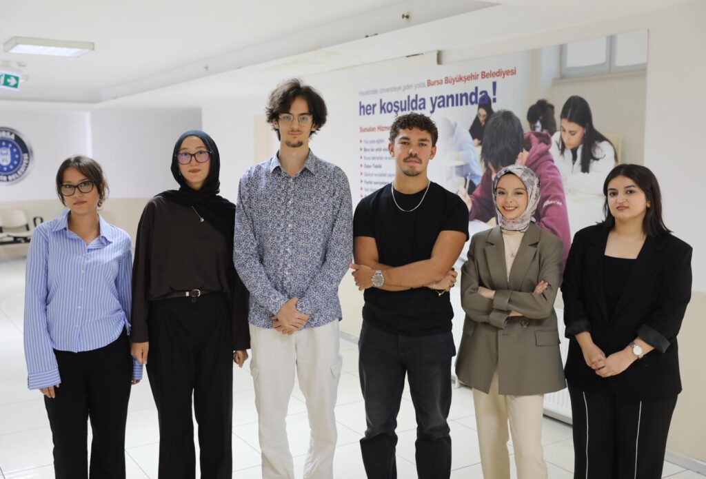 Üniversite yolunda Büyükşehir desteği