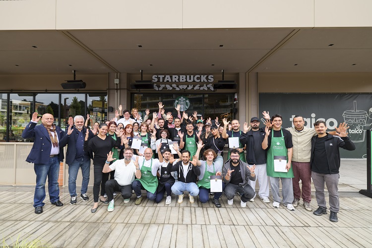 Starbucks iyiliği ‘İşaret’ etti