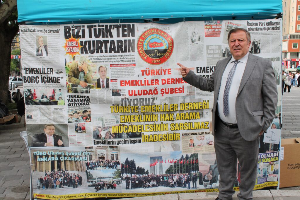Emeklinin Tenceresinde Dert Pişiyor!