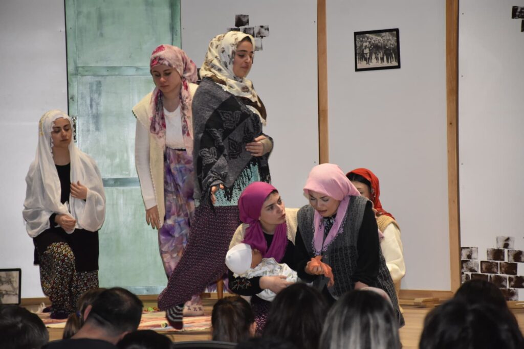 Karacabey’de tiyatro atölyesi başlıyor